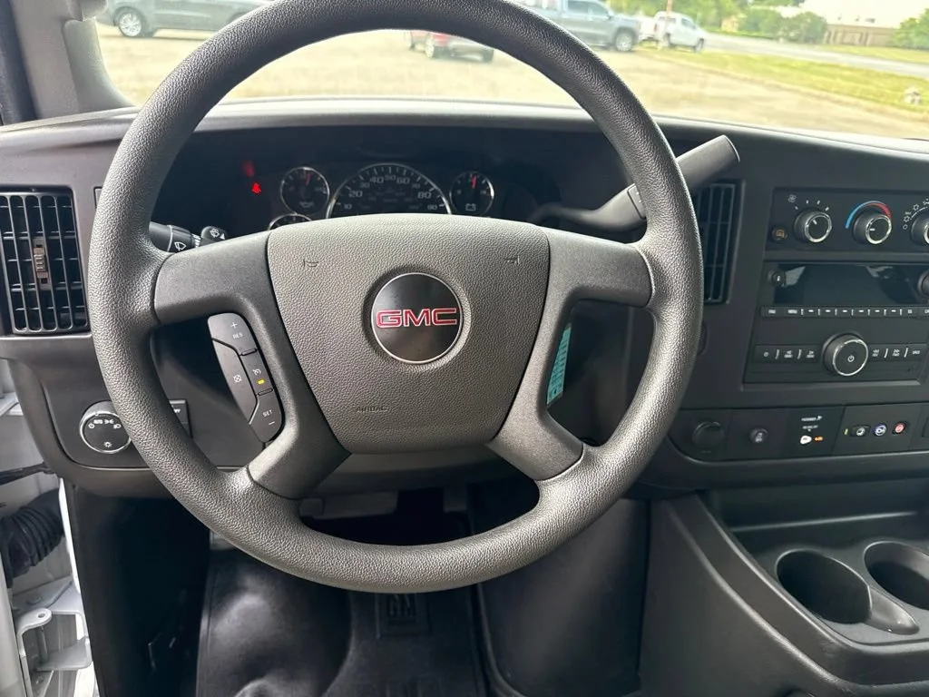 Used 2025 Summit White GMC LT image 11