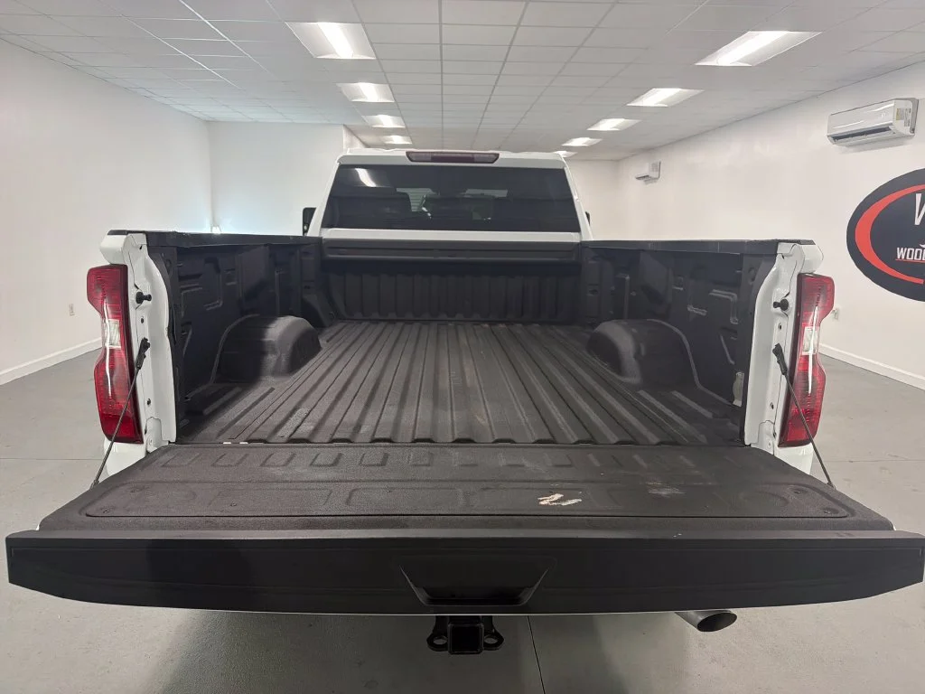 Used 2024 Summit White Chevrolet WT image 8