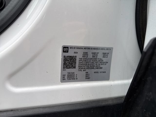 Used 2024 Summit White GMC SLT image 26