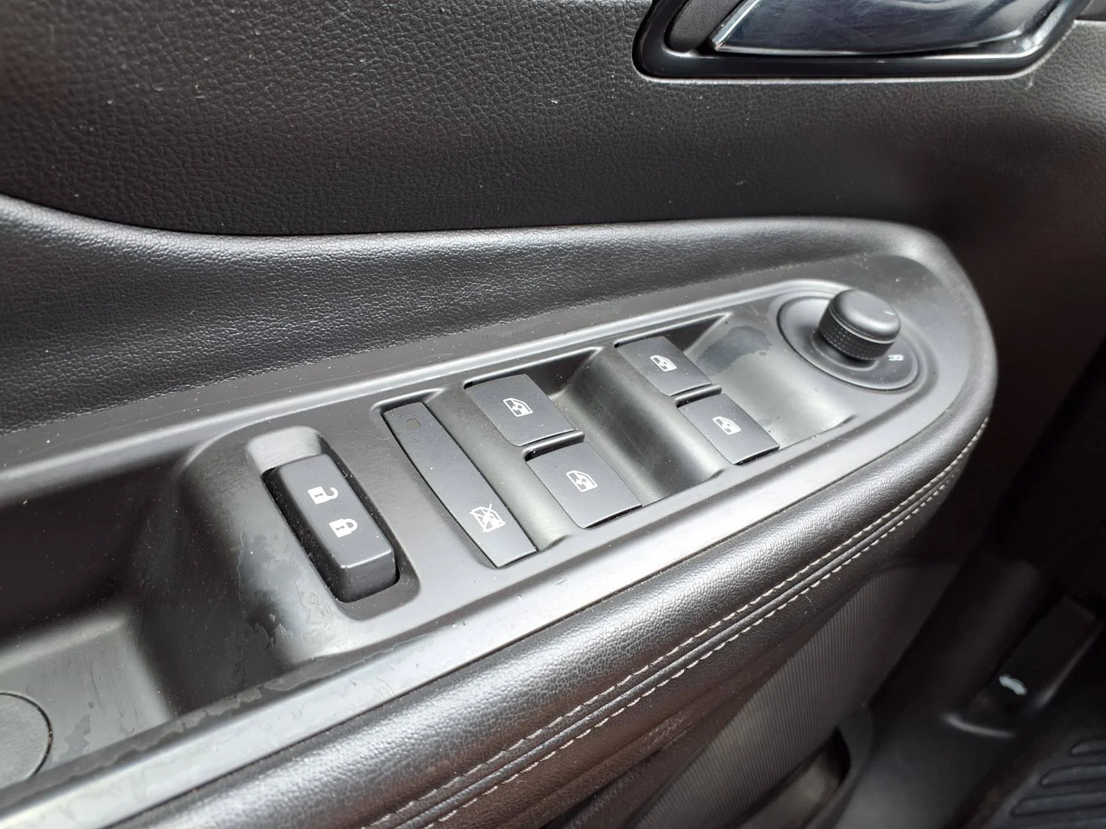 Used 2019 Ebony Twilight Metallic Buick Preferred image 20