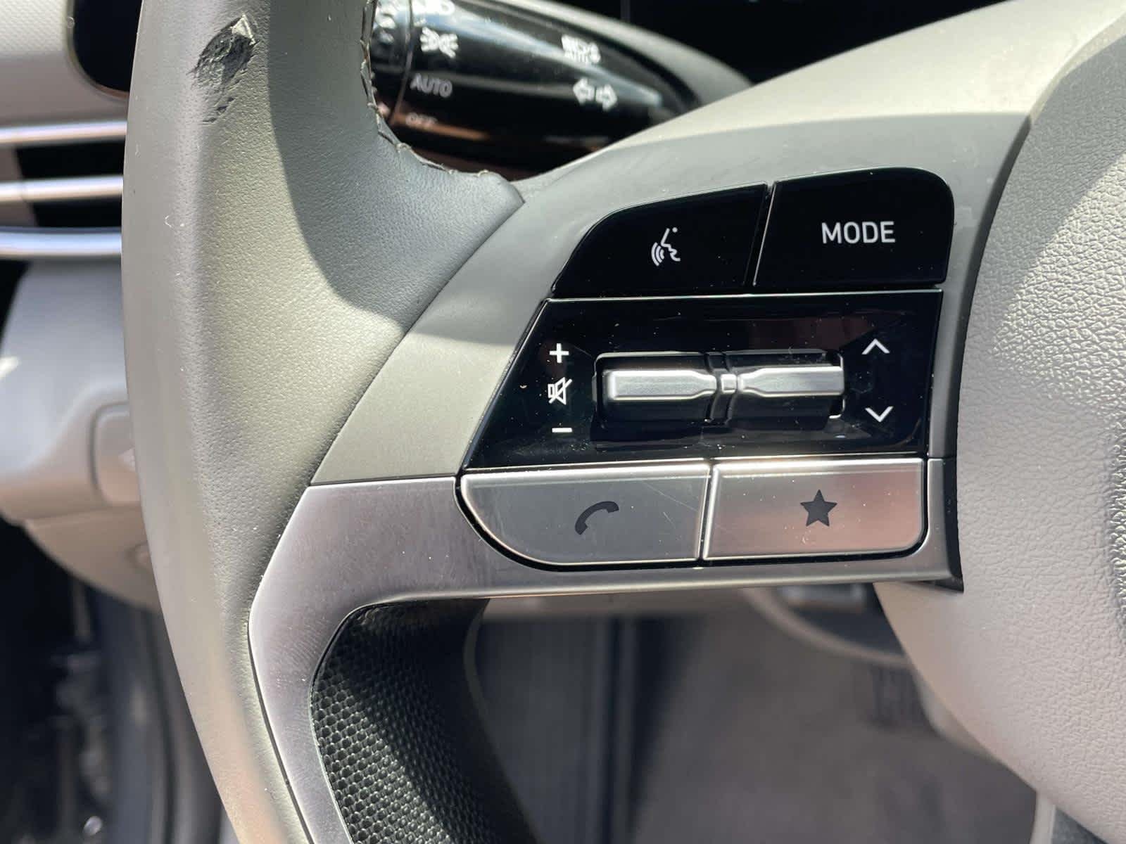 Certified Used 2025 Ecotronic Gray Hyundai SEL Convenience image 31