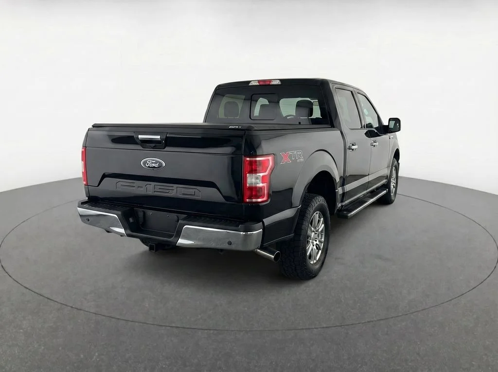 Used 2018 Black Ford XLT image 4