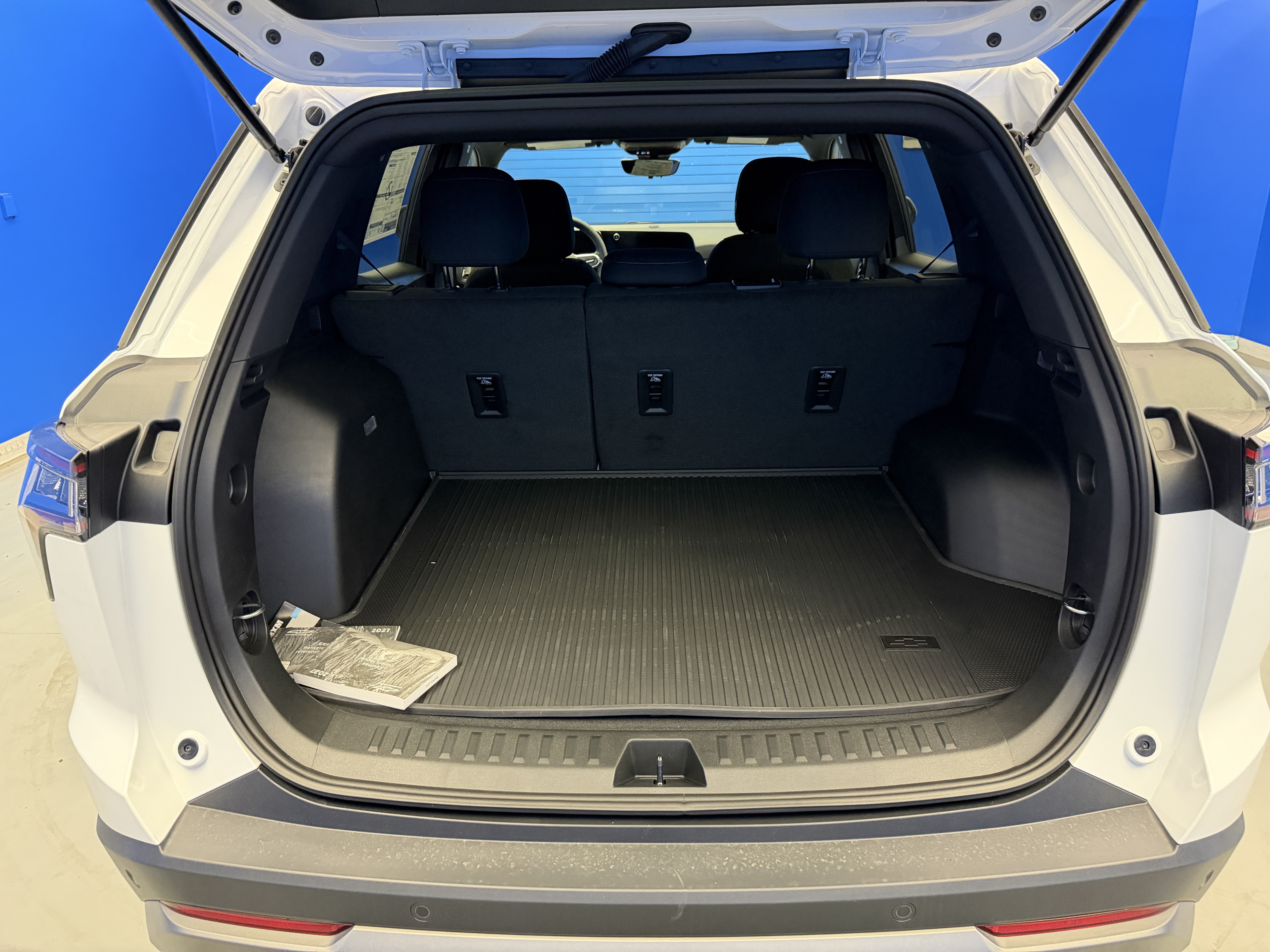 2027 Chevrolet Equinox LT - Photo 27