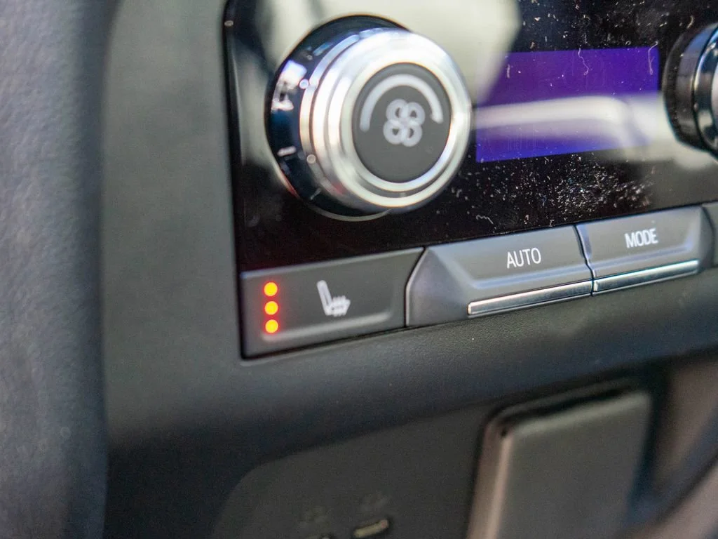 2026 GMC Acadia Denali - Photo 16