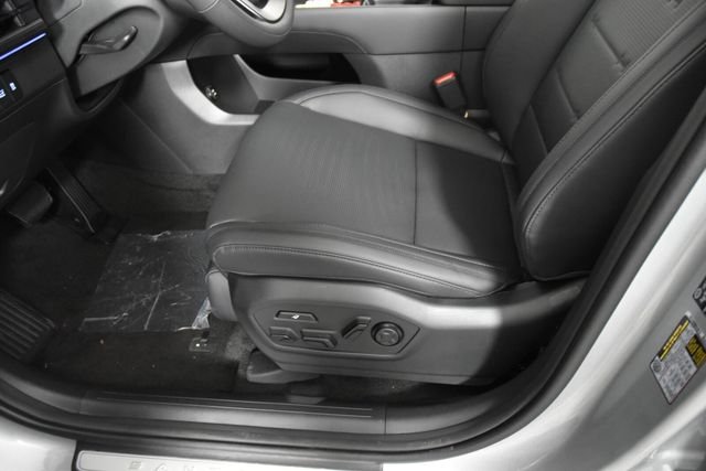 New 2027 Silver Hyundai Calligraphy image 17