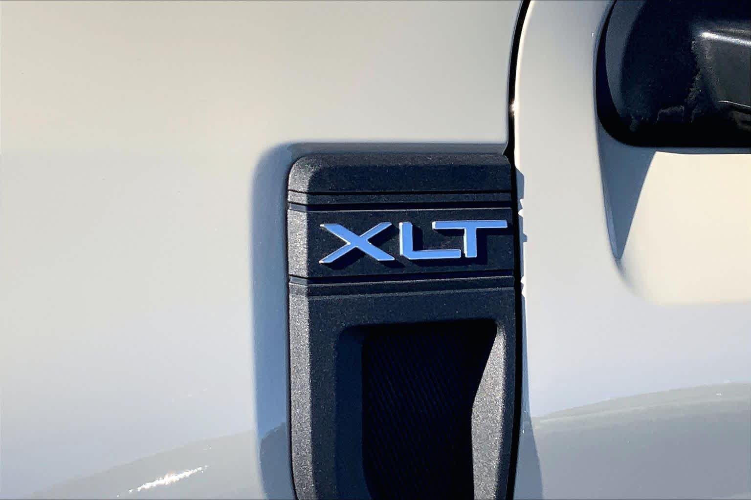 2025 Ford Maverick XLT - Photo 14