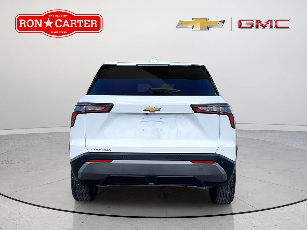 Used 2026 Summit White Chevrolet LT image 5