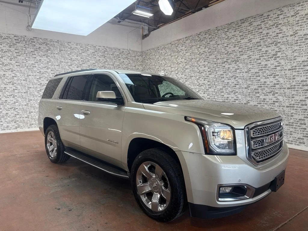 Used 2016 Sparkling Silver Metallic GMC SLT image 1