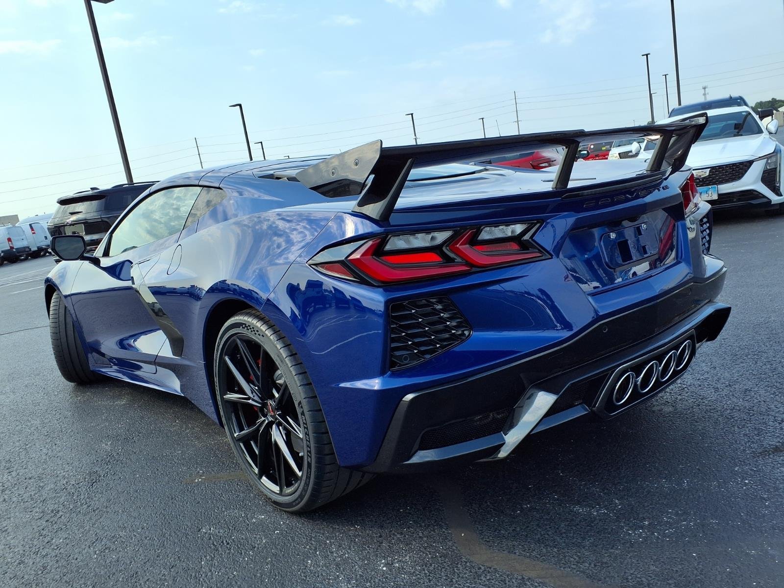 New 2027 Admiral Blue Metallic Chevrolet 2LT image 30