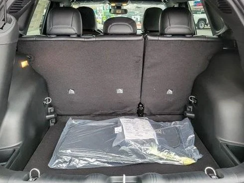 New 2026 Red Hot Pearlcoat Jeep Limited image 21