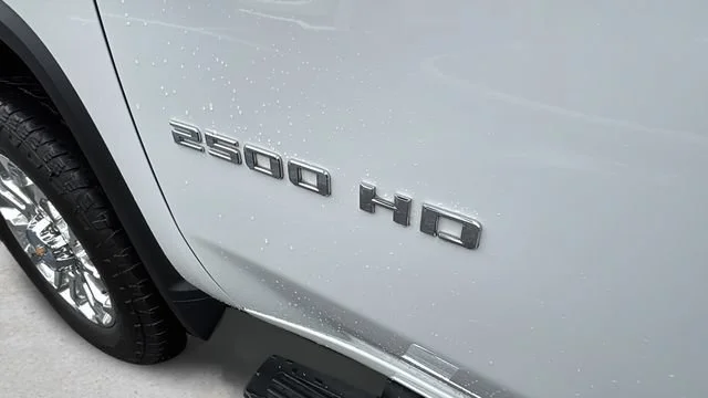 Used 2025 Summit White Chevrolet LTZ image 37