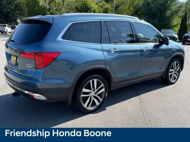 Used 2017 Blue Honda Touring image 5