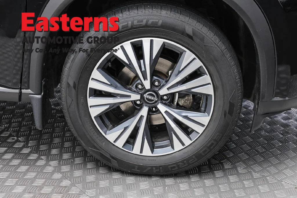 Used 2023 Black Nissan SV image 32