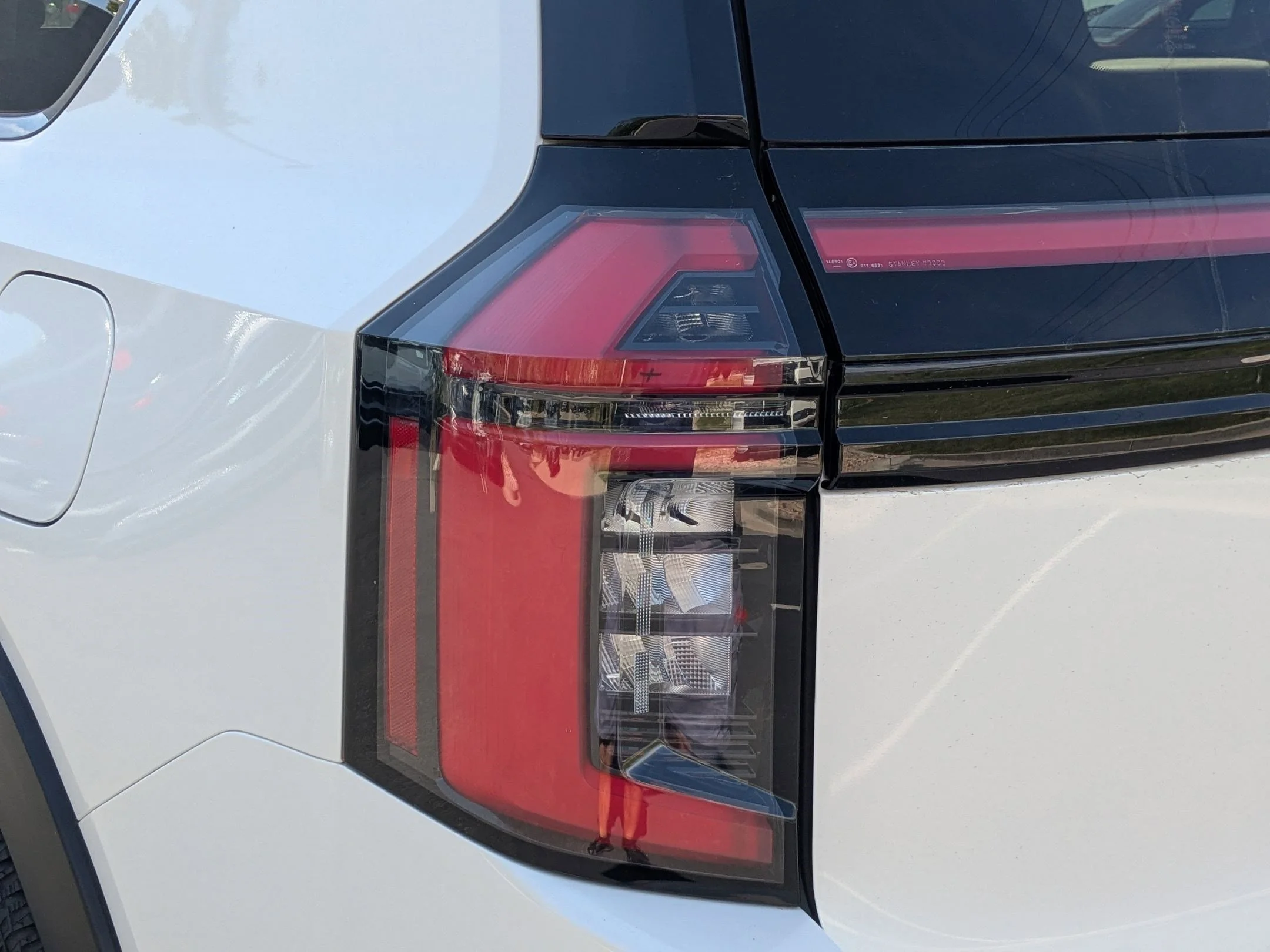 2025 Nissan Armada PRO-4X - Photo 11