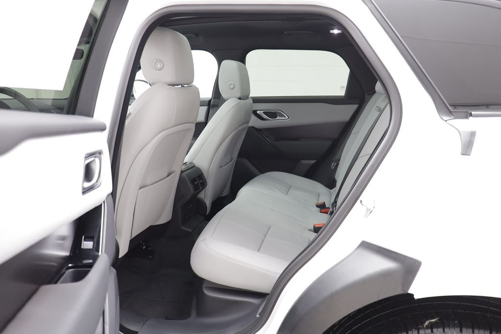 New 2026 Fuji White LAND ROVER Dynamic SE image 15