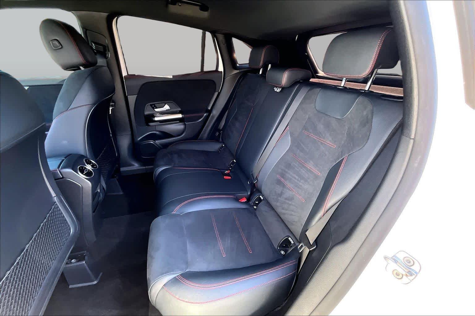 Used 2023 Polar White Mercedes-Benz GLA 250 image 18