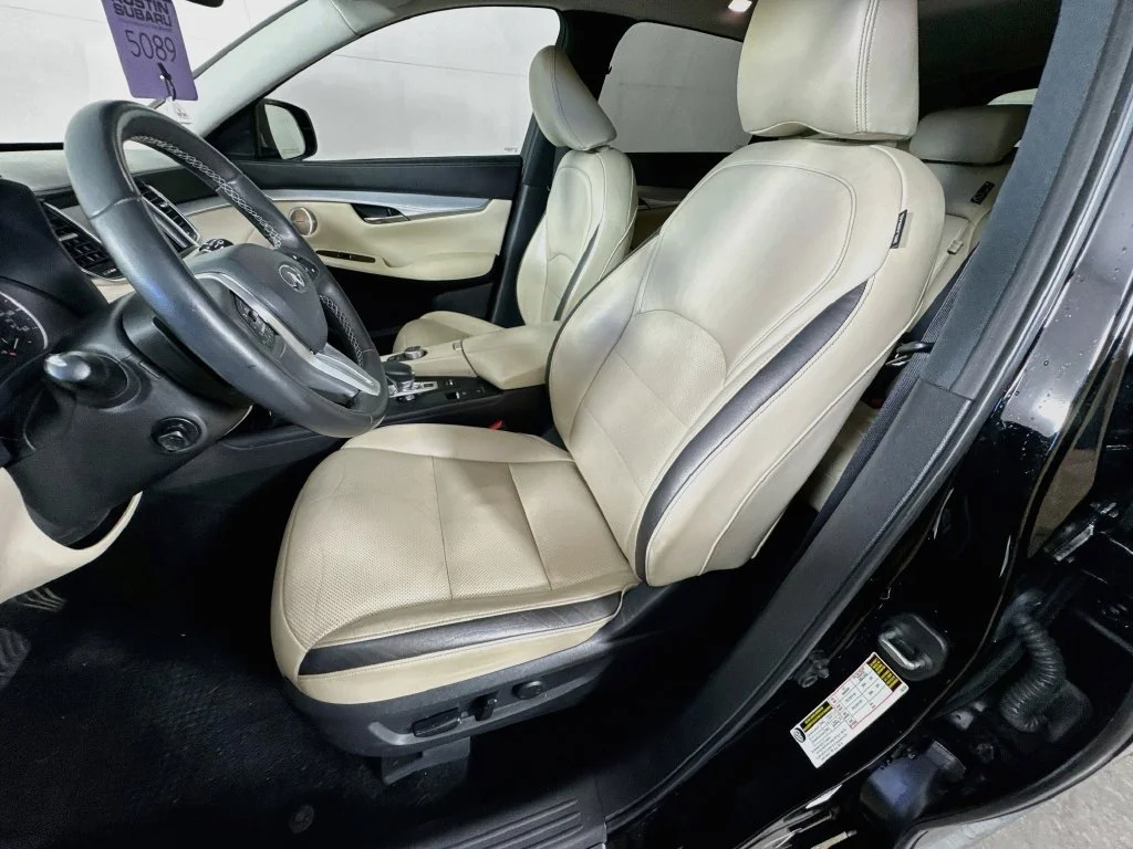 Used 2019 Black INFINITI ESSENTIAL image 26