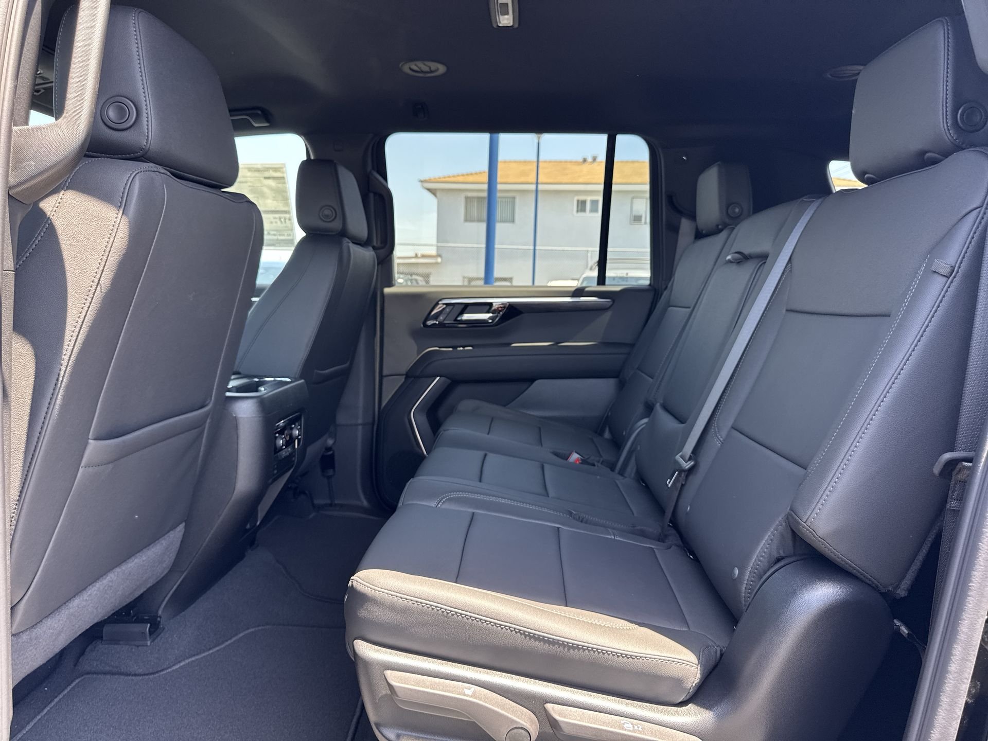 2026 Chevrolet Suburban LT - Photo 35