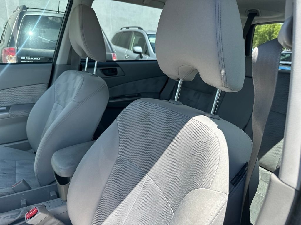 Used 2010 Green Subaru 2.5X image 15