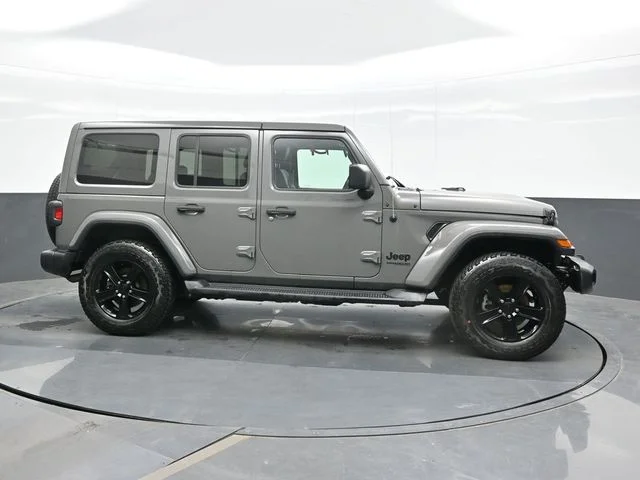 Used 2021 Gray Jeep Unlimited Sahara Altitude image 8
