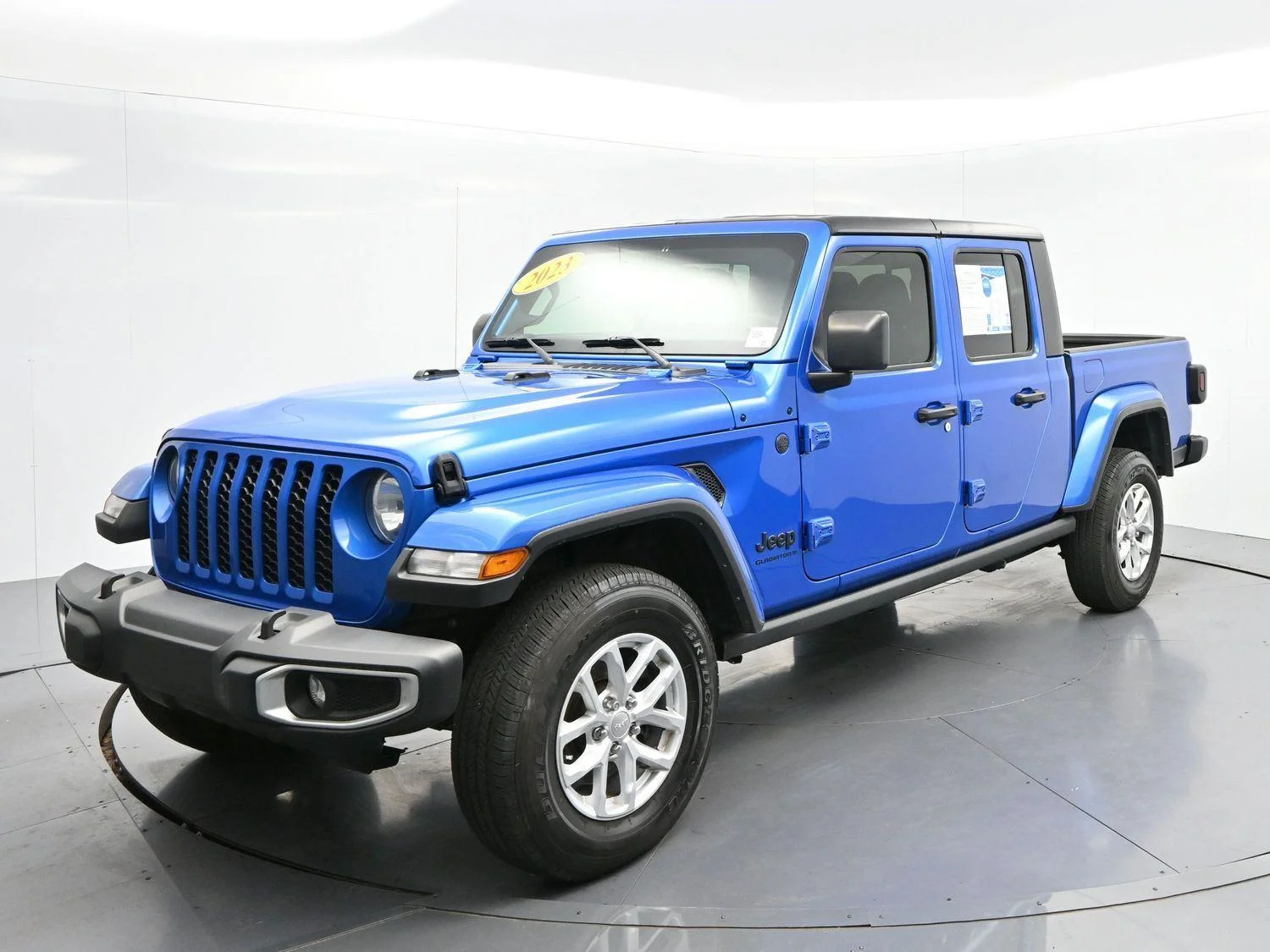 Used 2023 Hydro Blue Pearlcoat Jeep Sport S image 3