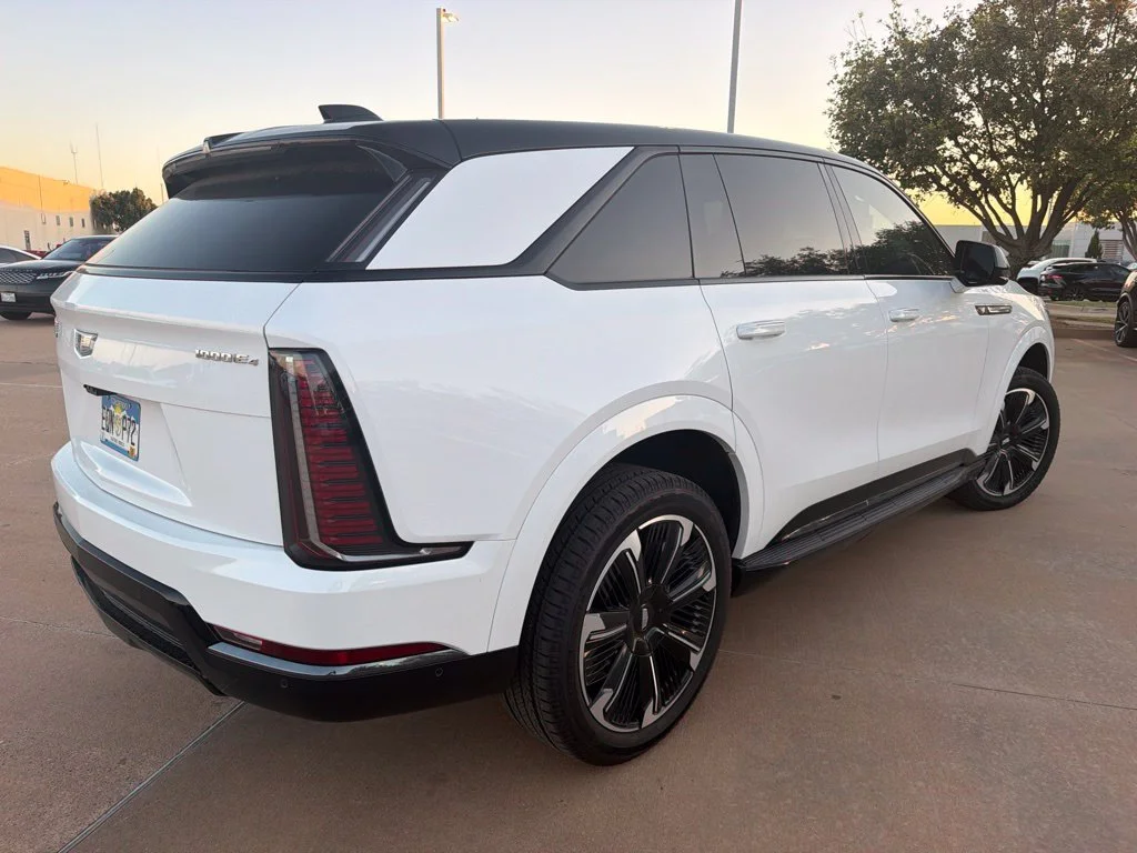 Used 2025 White Cadillac Sport 2 image 3