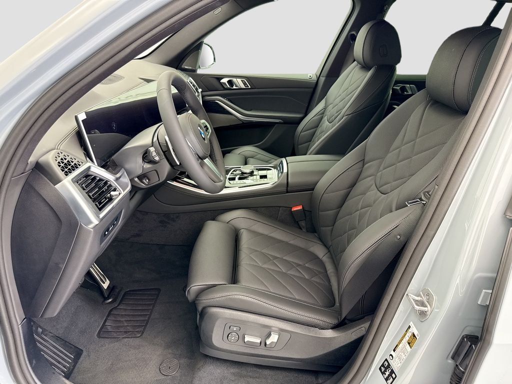 New 2026 Gray Metallic BMW xDrive40i image 18