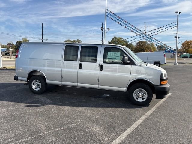 2025 Chevrolet Express Cargo Work Van - Photo 17