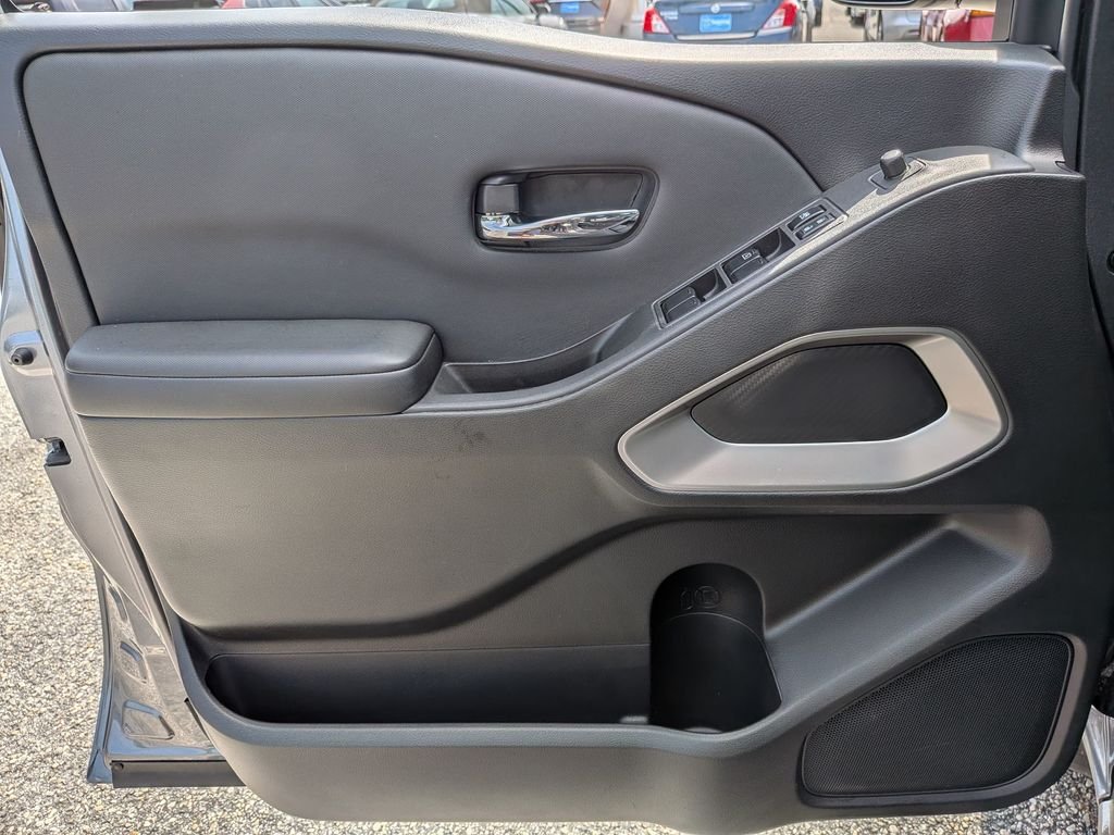 Used 2024 Gray Nissan SV image 31