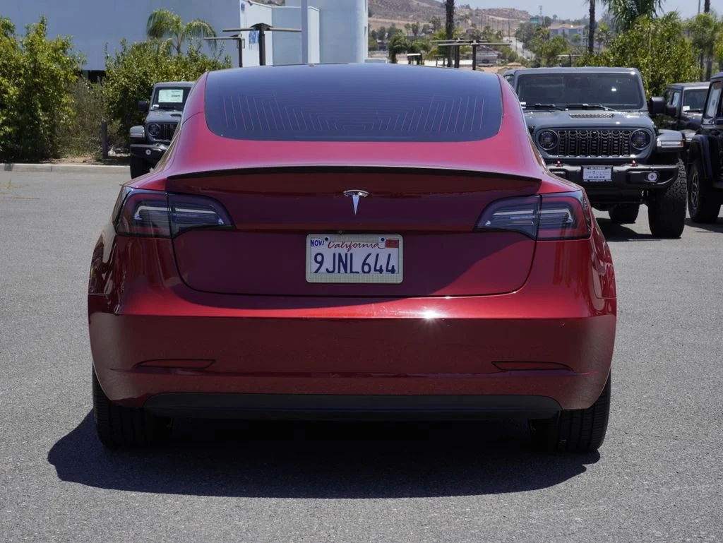 Used 2018 Red Tesla Long Range image 4