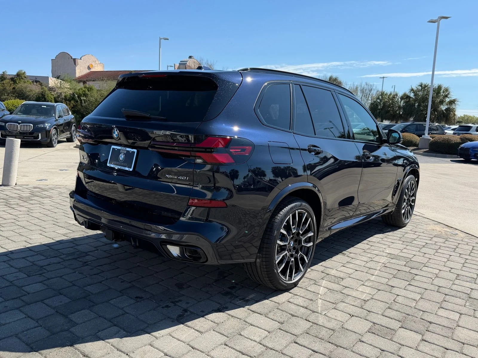 Used 2026 Carbon Black Metallic BMW xDrive40i image 9