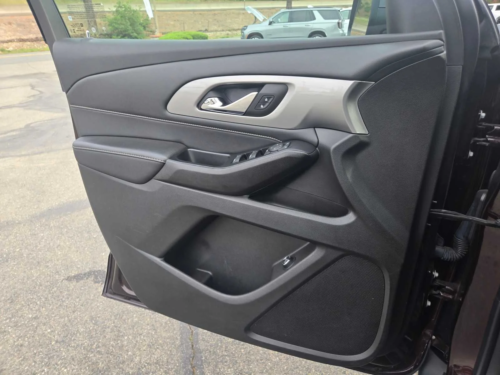 Used 2023 Black Cherry Metallic Chevrolet LT Leather image 25