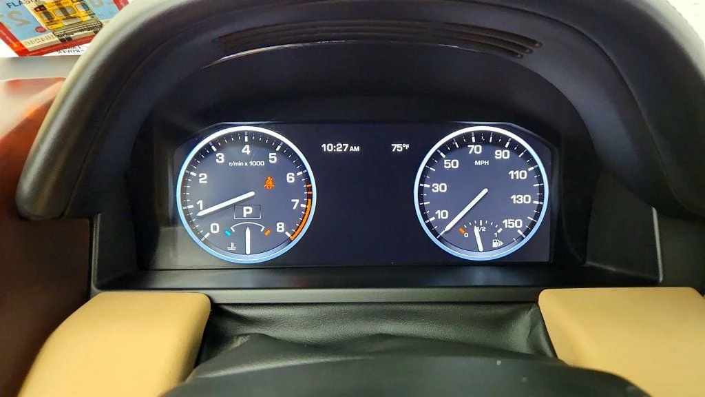 Used 2012 Fuji White Land Rover 4WD 4dr HSE image 15