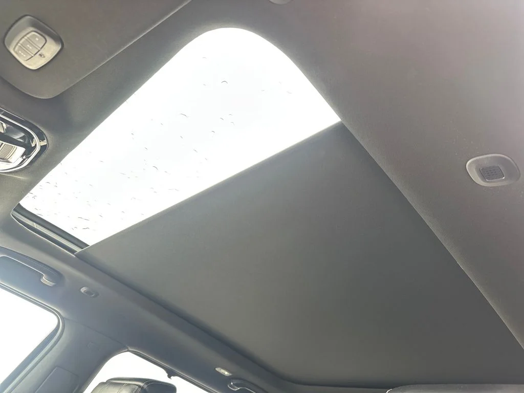 Used 2023 White Jeep Base image 21