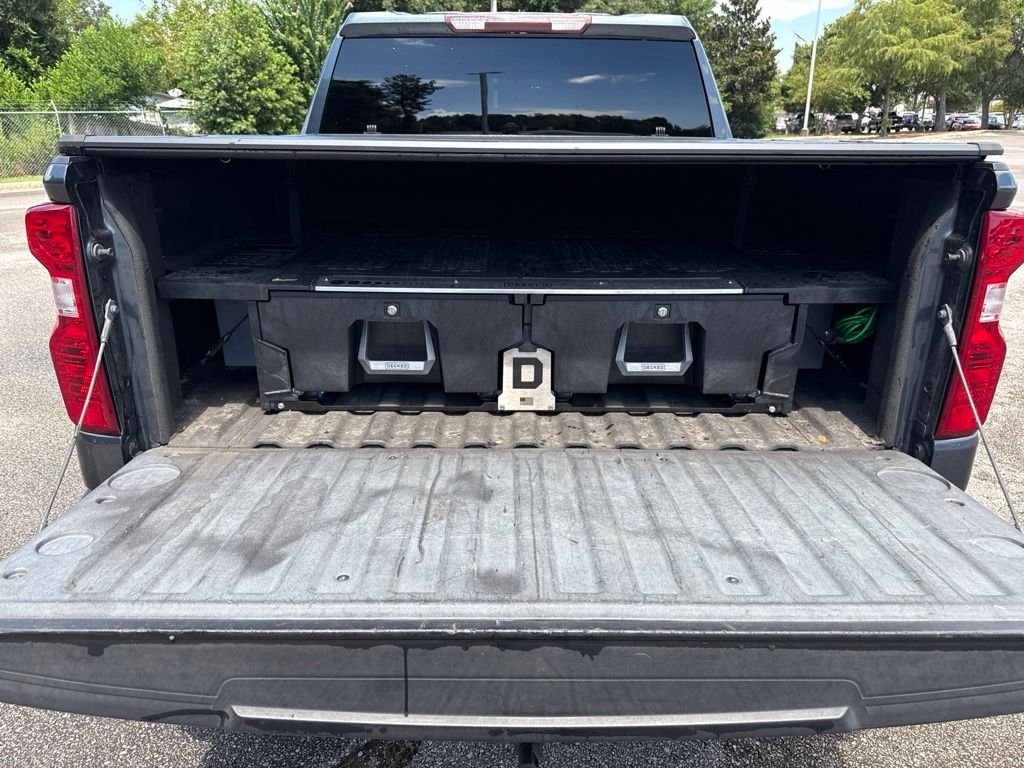 Used 2020 Gray Chevrolet LT image 15