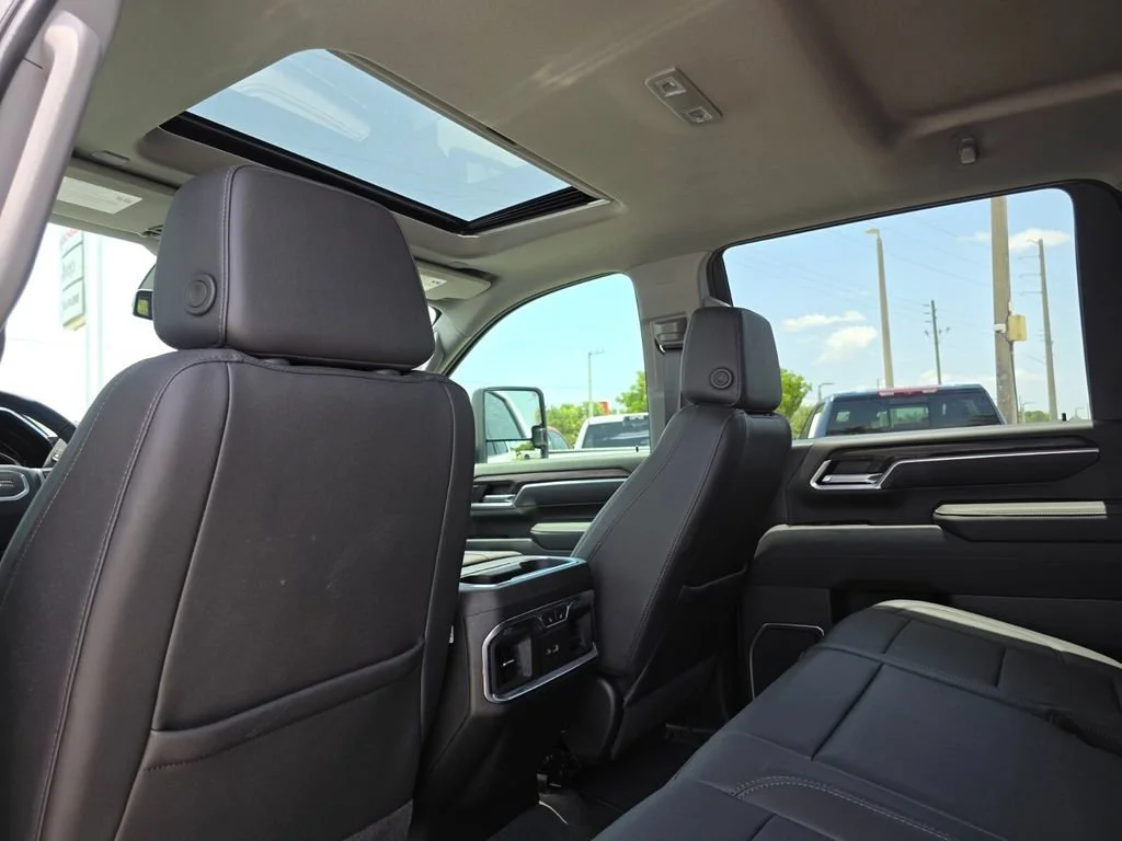 Used 2025 Summit White GMC SLT image 23