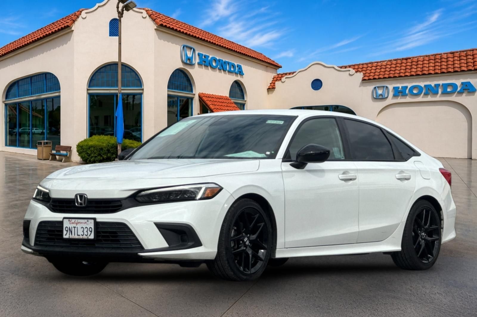 Used 2022 Platinum White Pearl Honda Sport image 8