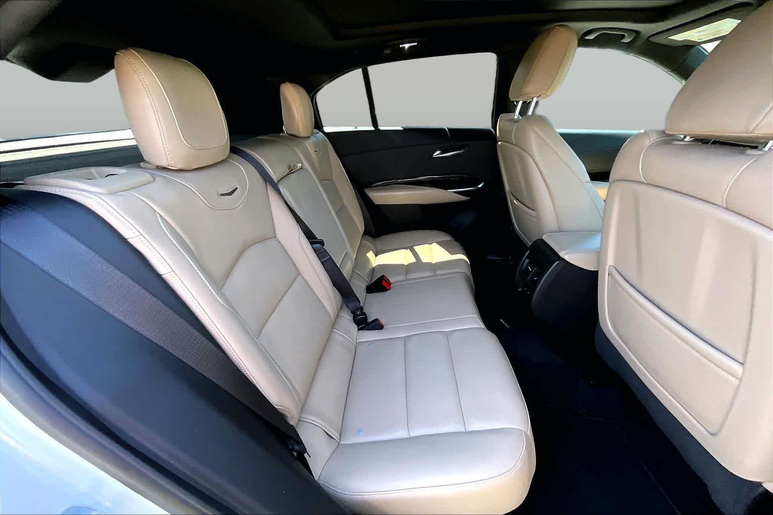 Used 2024 Crystal White Tricoat Cadillac FWD Premium Luxury image 20