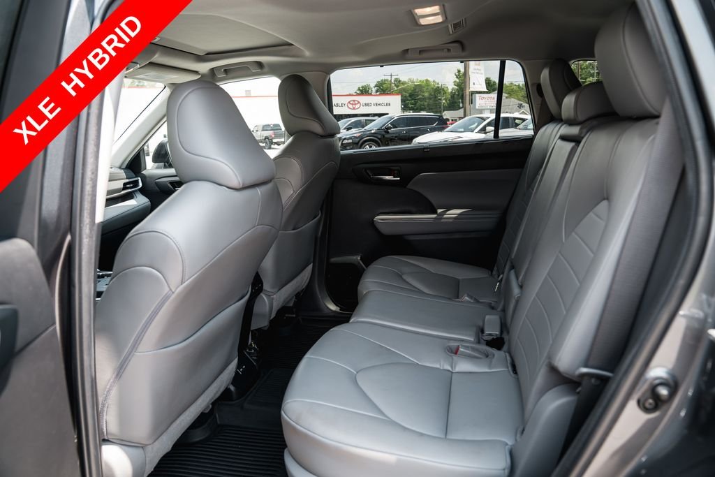 Used 2022 Magnetic Gray Metallic Toyota XLE image 24