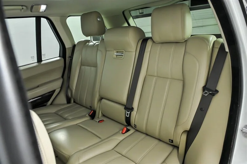 Used 2015 Fuji White Land Rover Supercharged image 19