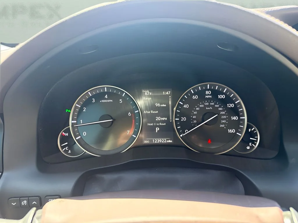 Used 2016 White Lexus 350 image 24