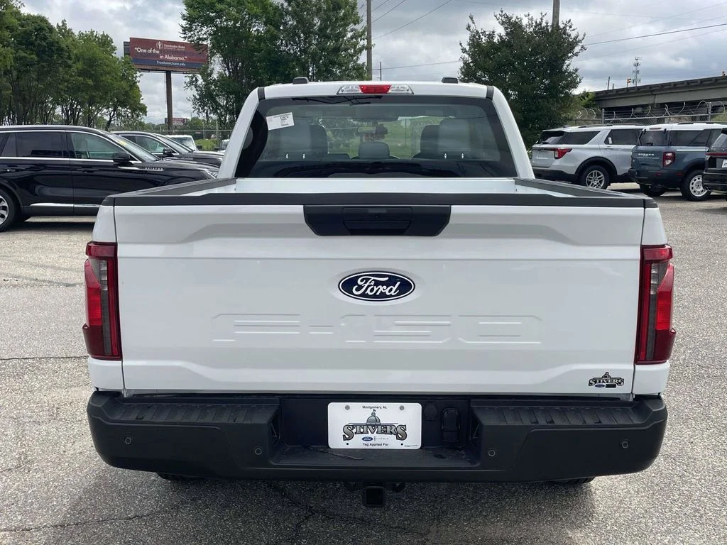 New 2026 Oxford White Ford XL image 4