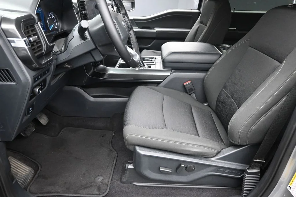 Used 2023 Silver Ford XLT image 15