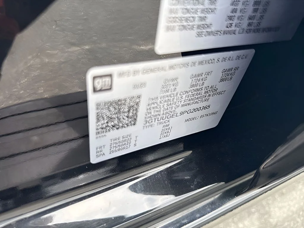 Used 2023 Black GMC Denali image 35