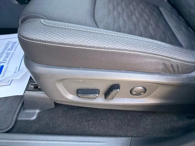 Used 2025 Silver Nissan SV image 28