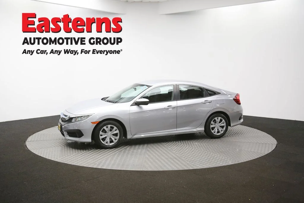 Used 2018 Silver Honda LX image 53
