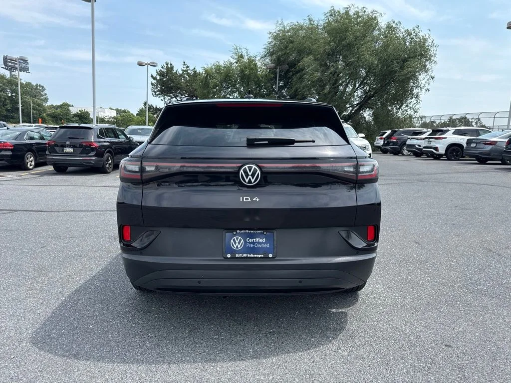 Certified Used 2023 Deep Black Pearl Volkswagen Pro S image 22
