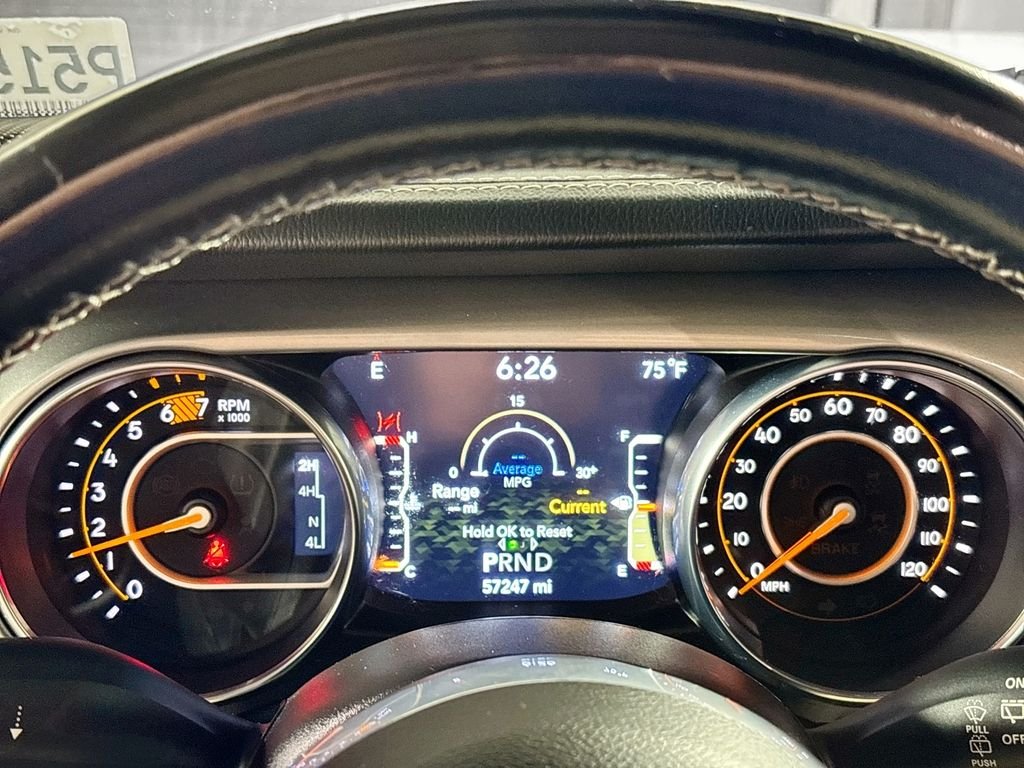 Used 2021 White Jeep Unlimited Sahara image 14