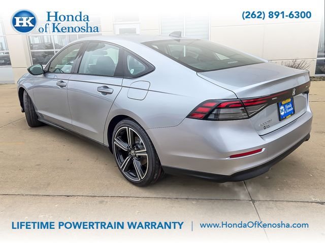 New 2026 Solar Silver Metallic Honda SE image 3