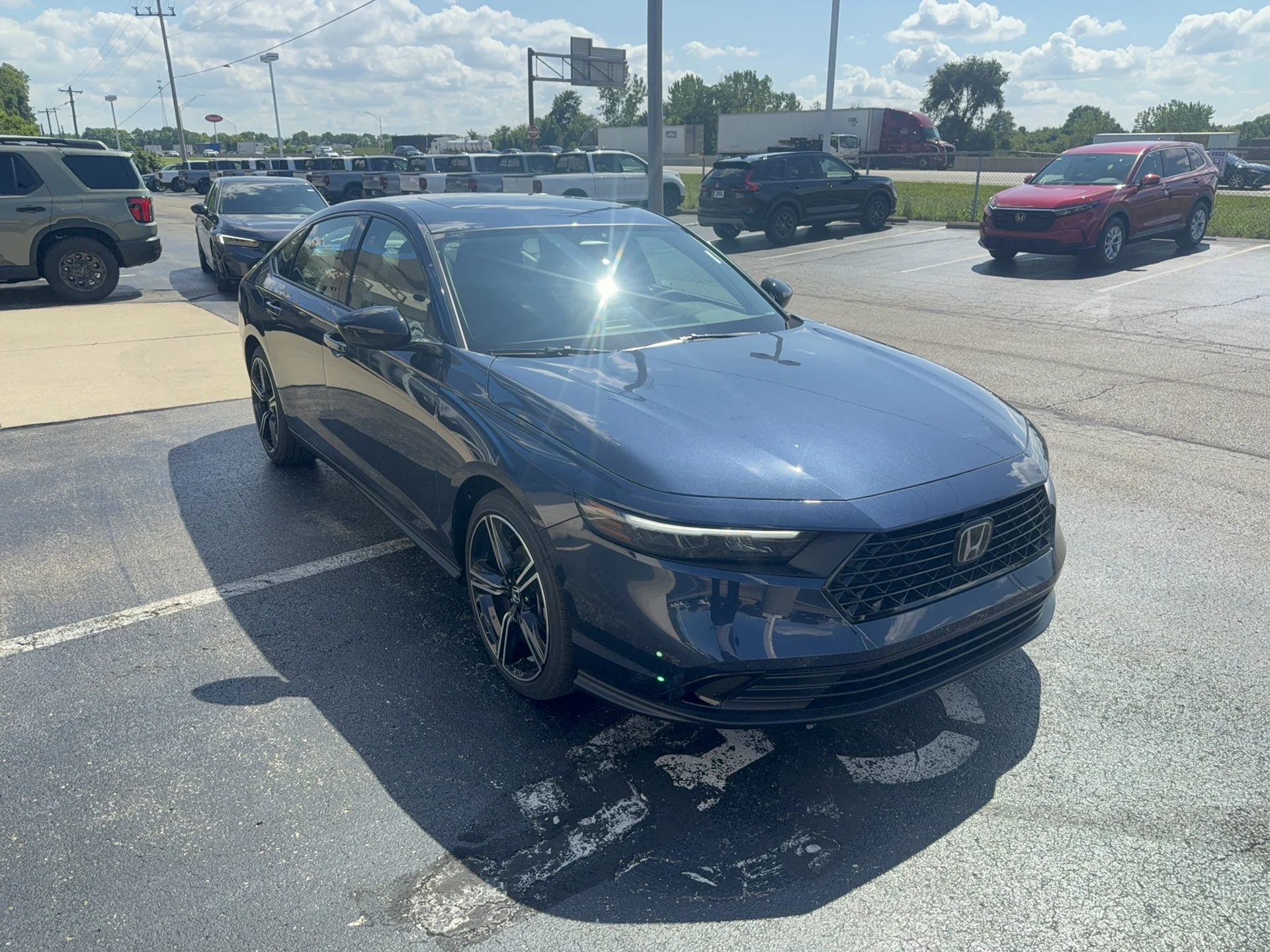 New 2026 Canyon River Blue Metallic Honda SE image 3